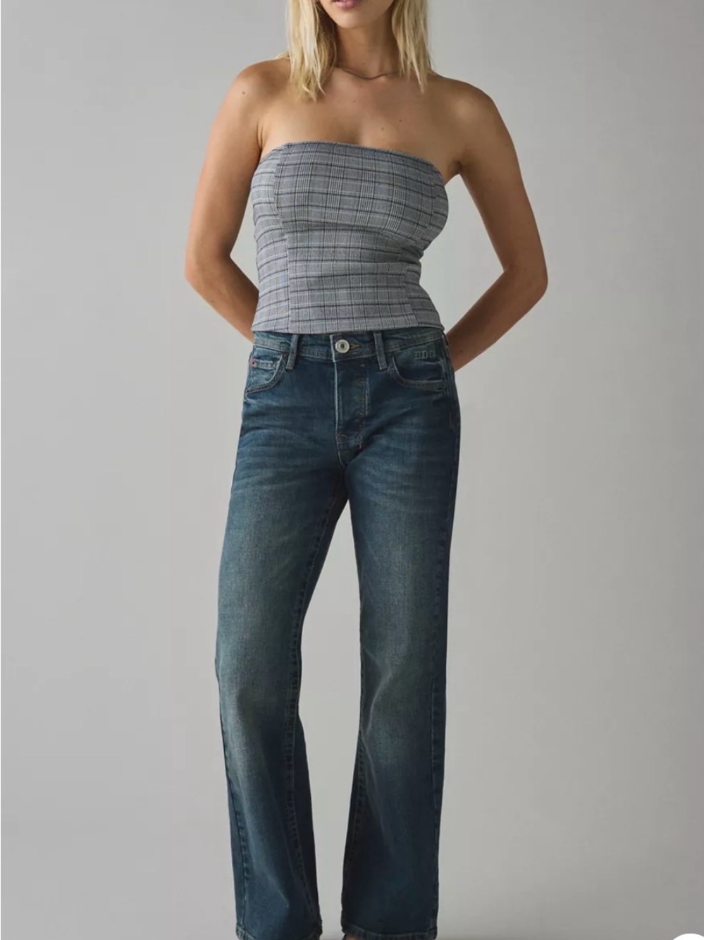 BDG Womens Straight Leg Jeans in Washed Blue